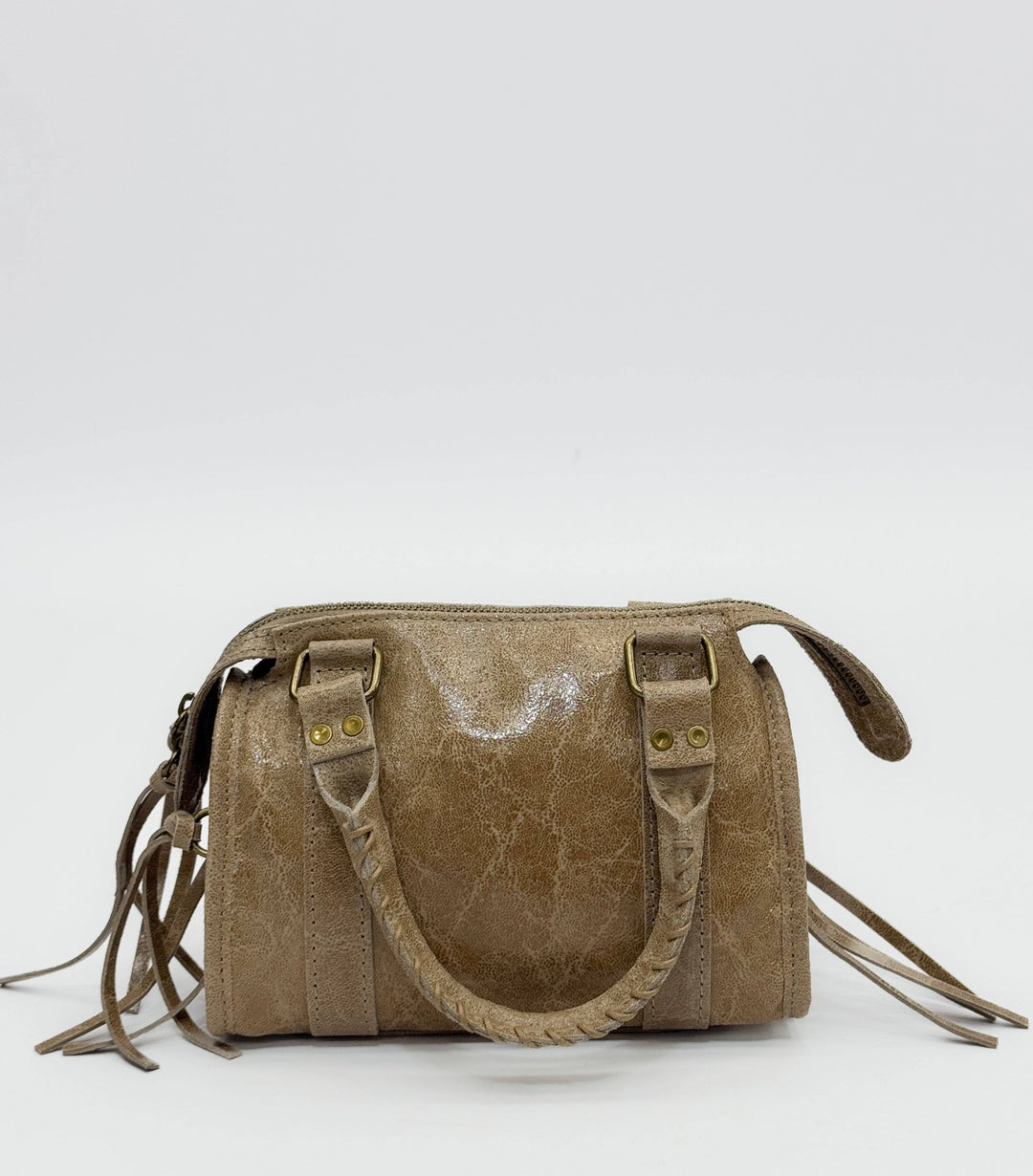 Genuine leather Borsa Daniëlle™ by Emma & Rose Cape Town, stylish Italian leather handbag with elegant design.