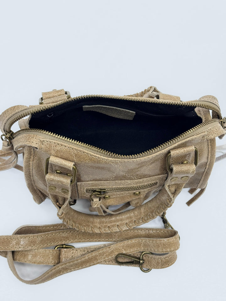 Daniëlle™ Emma & Rose Cape Town genuine leather borsa with stylish design, showcasing high-quality Italian craftsmanship.