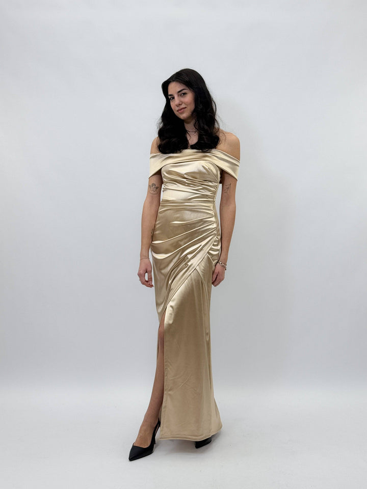 Flowing Look™ dress by Emma & Rose Cape Town, elegant abiti with soft fabric and flowing silhouette, displayed on a hanger.