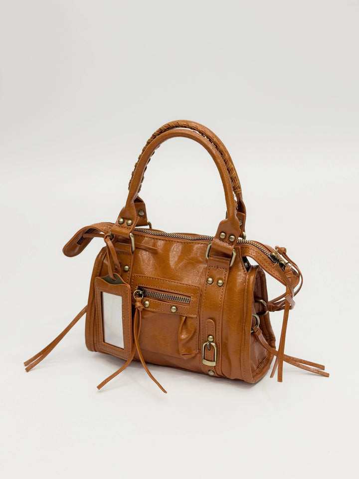 Genuine leather Lize™ handbag by Emma & Rose Cape Town, stylish borse with elegant design and top-quality craftsmanship.