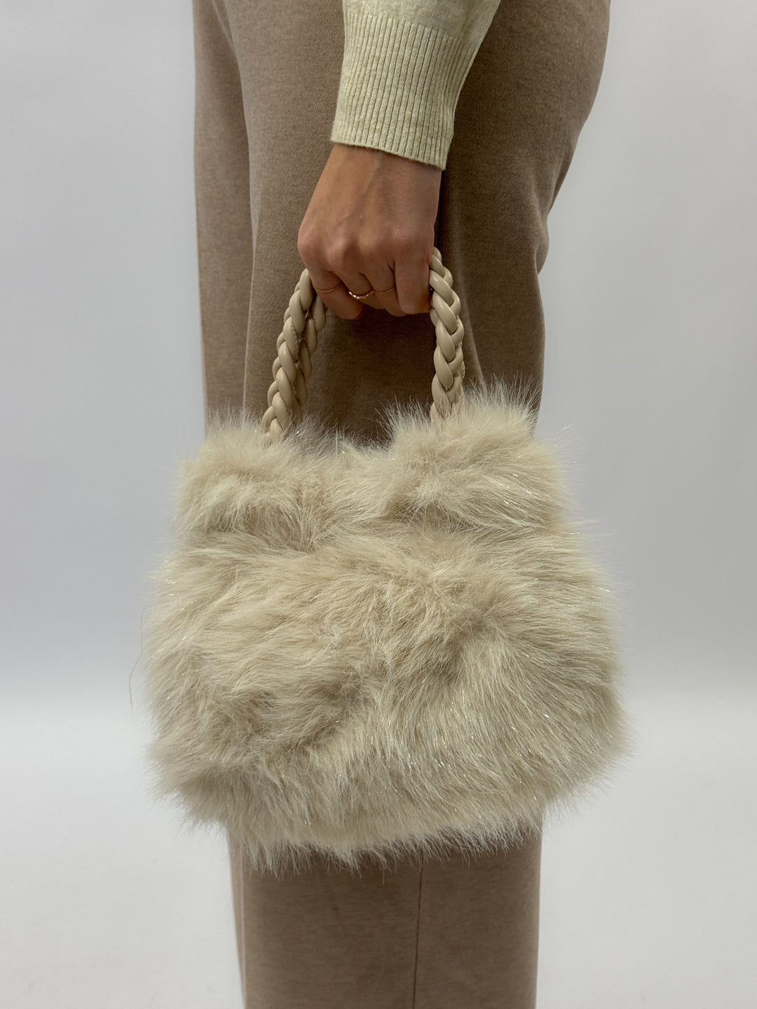 Willemien™  |  Soft Faux Fur Handle