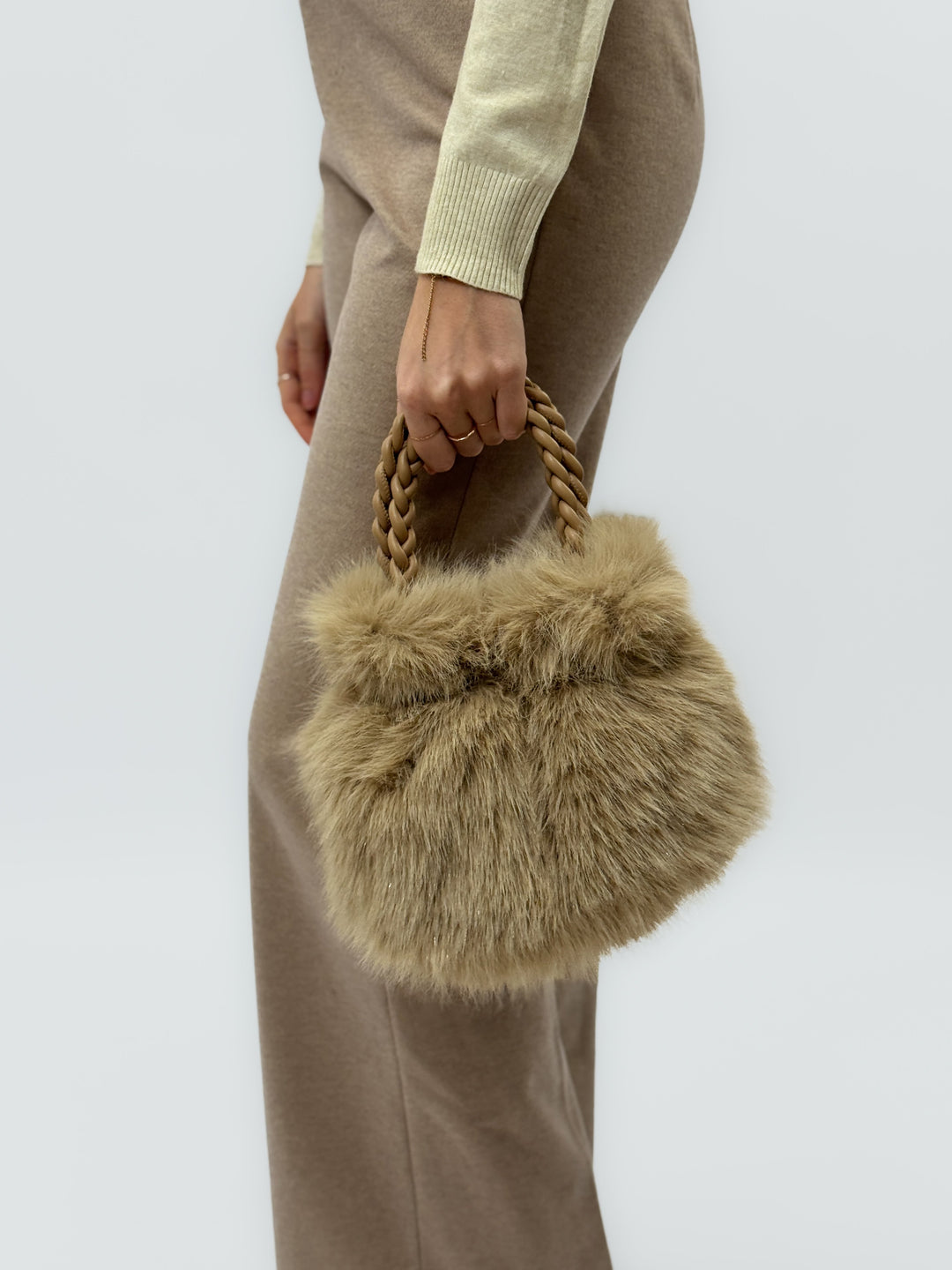 Willemien™  |  Soft Faux Fur Handle