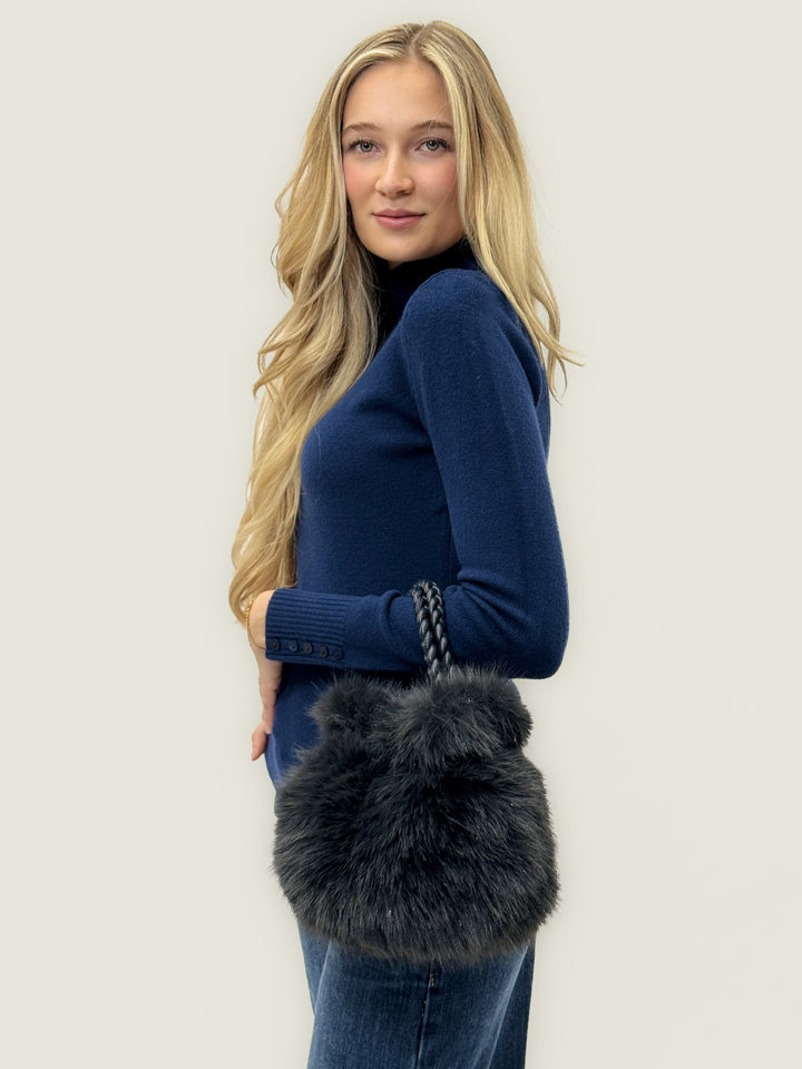 Willemien™  |  Soft Faux Fur Handle