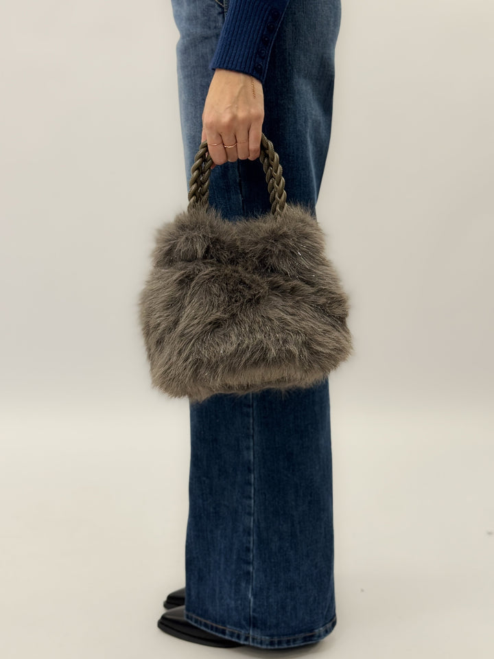 Willemien™  |  Soft Faux Fur Handle