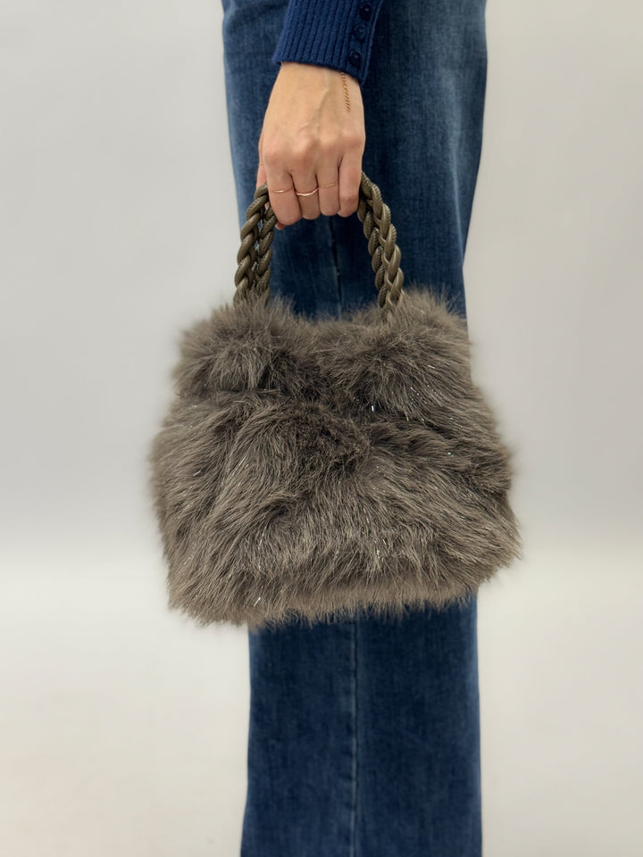 Willemien™  |  Soft Faux Fur Handle