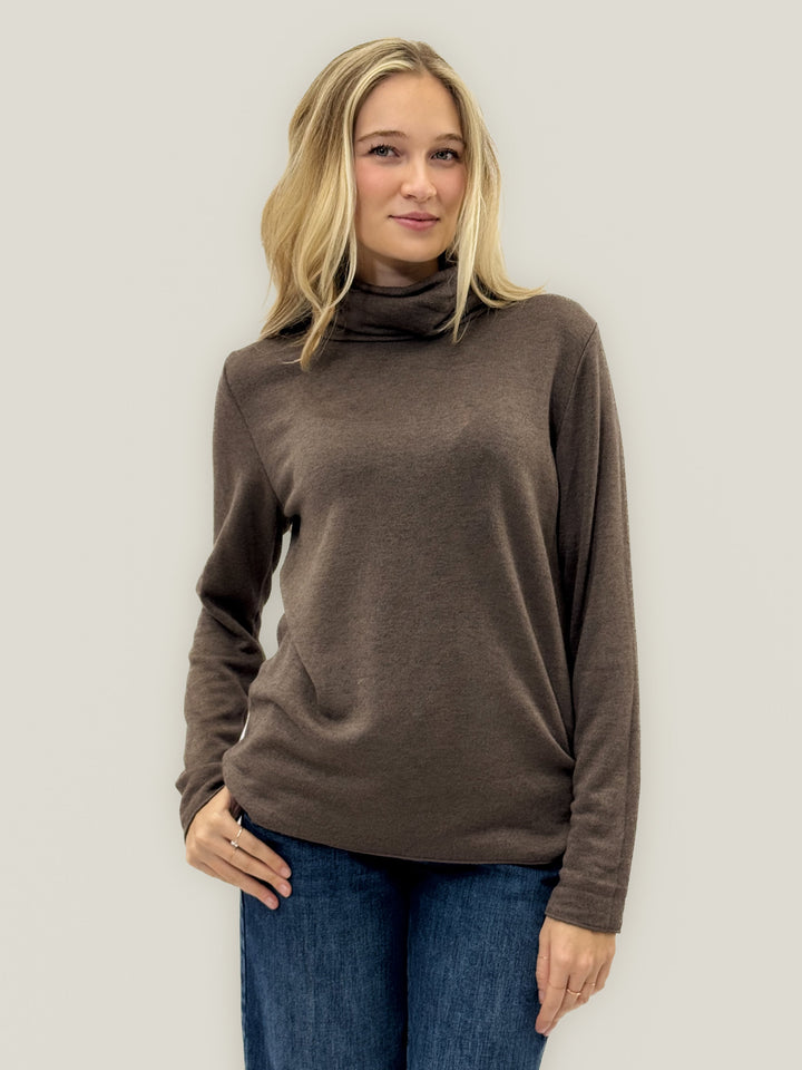 Katrien™  |  Turtleneck Cotton Wool Embracing