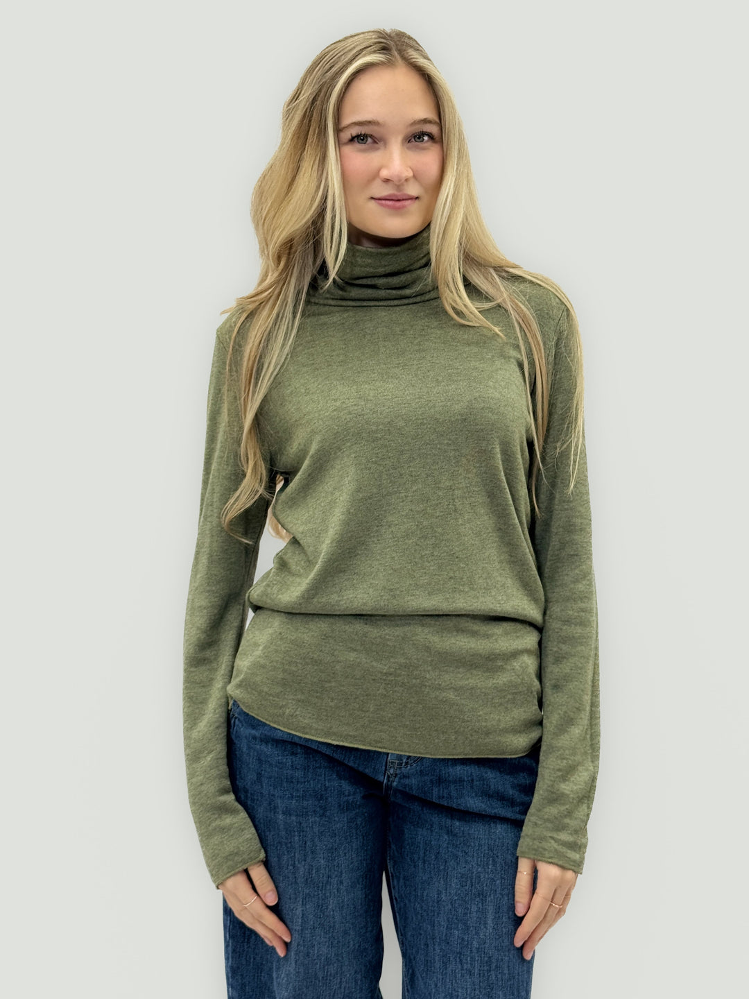 Katrien™  |  Turtleneck Cotton Wool Embracing