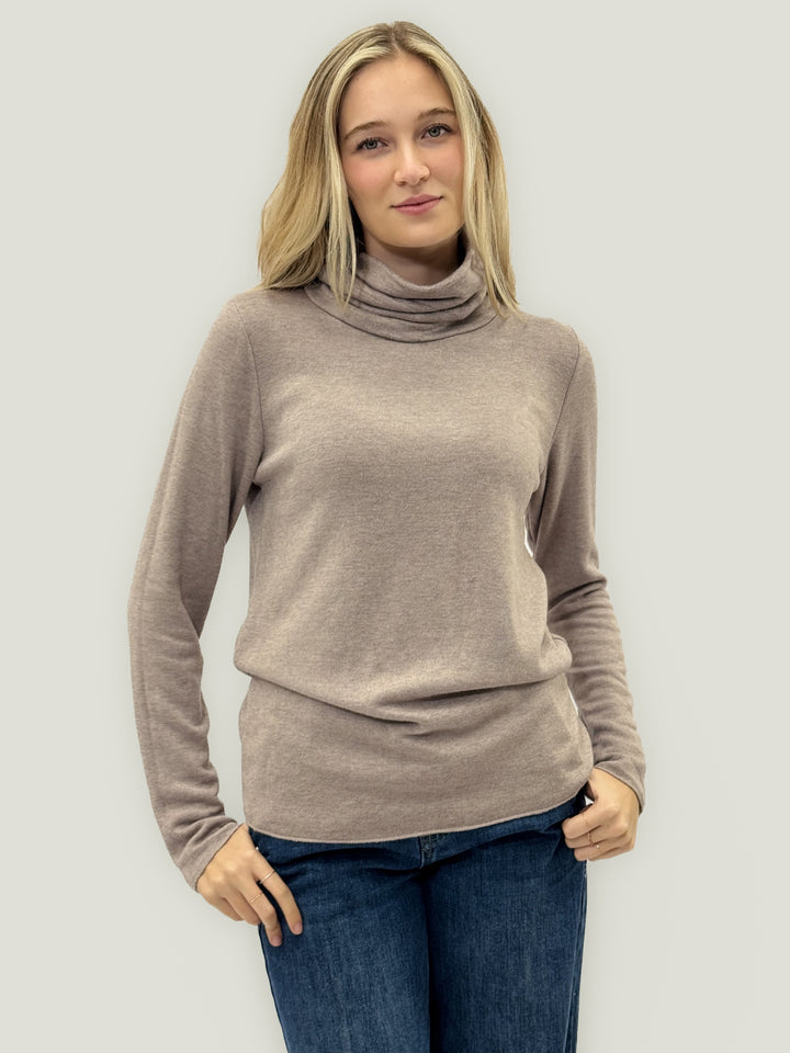 Katrien™  |  Turtleneck Cotton Wool Embracing