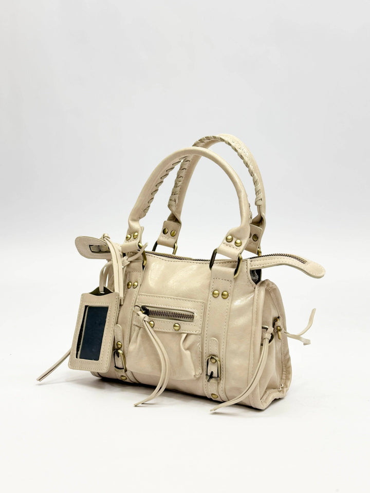 Genuine leather Lize™ handbag by Emma & Rose Cape Town, stylish borse with top handle and sleek design.