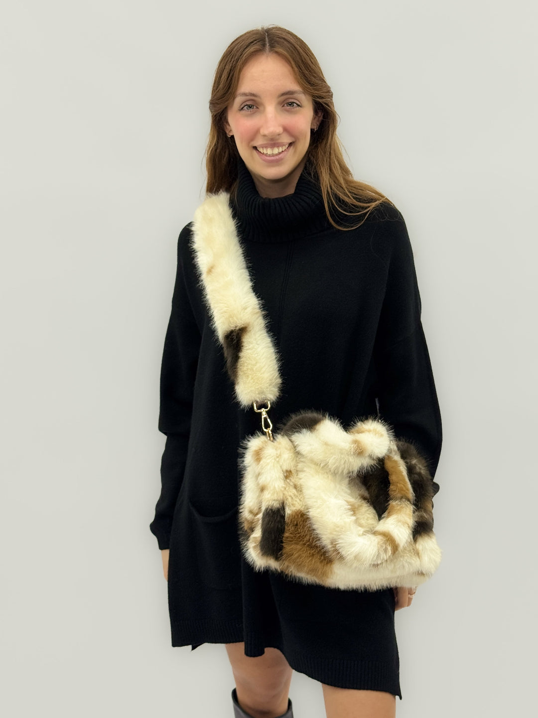 Talita™  |  Faux Fur Leopard Handle