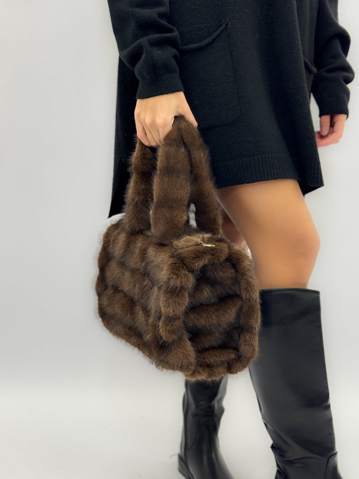 Saskia™  |  Soft Synthetic Fur Effect