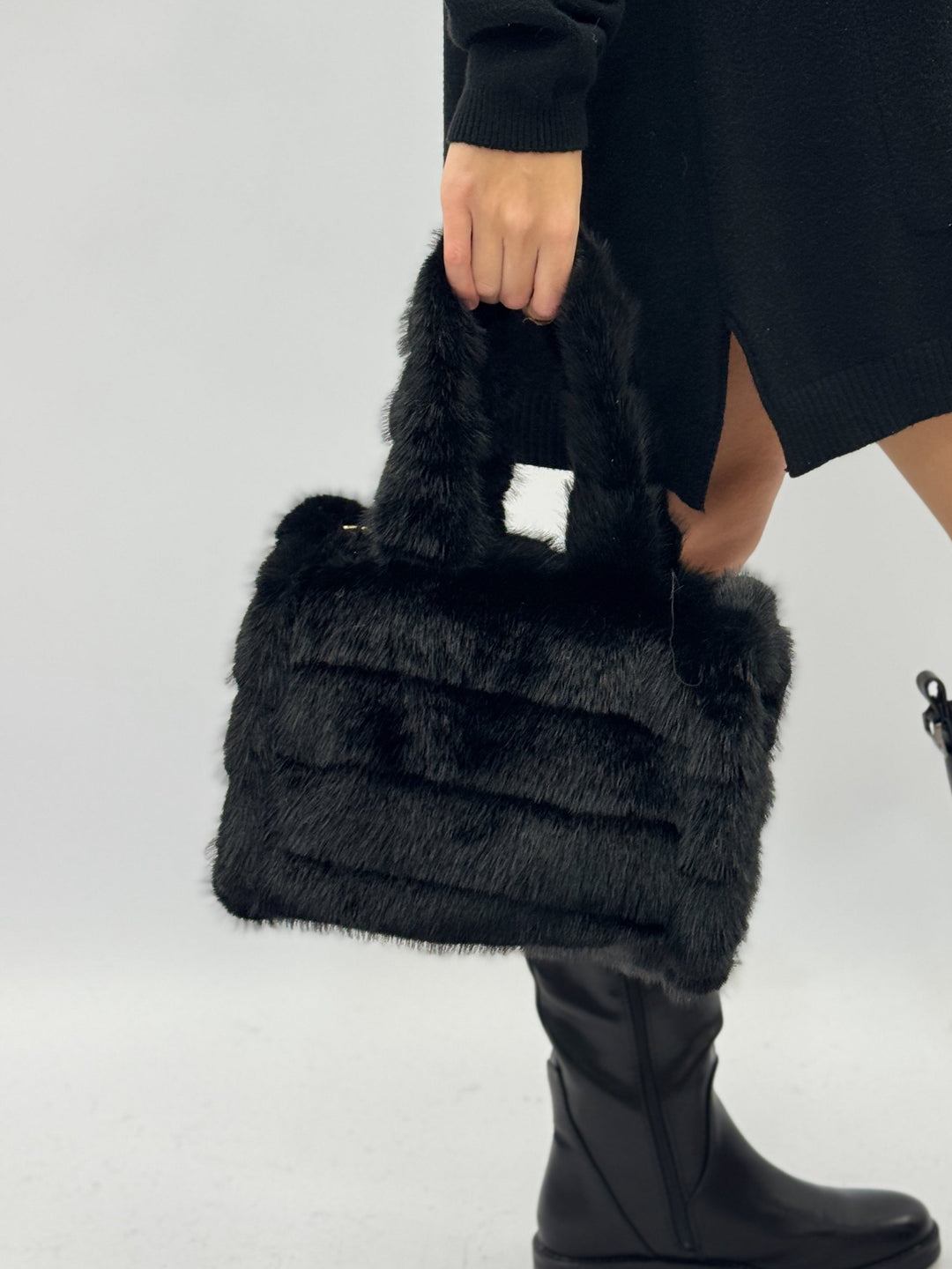 Saskia™  |  Soft Synthetic Fur Effect