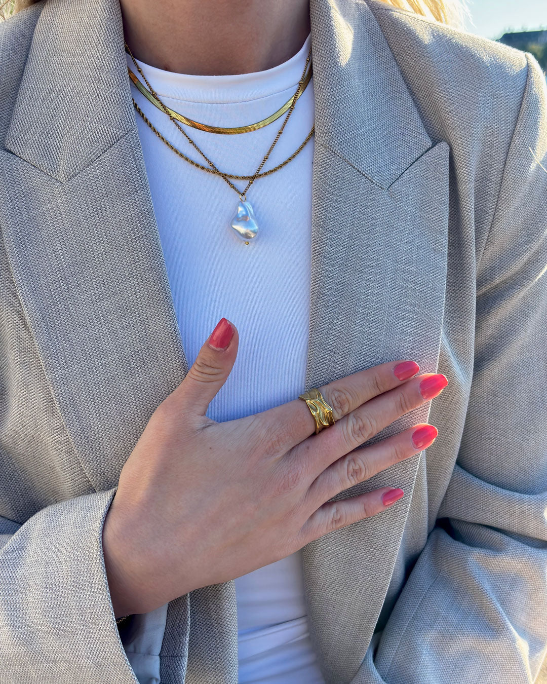 Jaylinette™  |  Big Ring 18k Gold