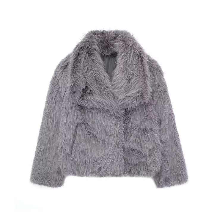 Véronique - Chic Short Fur Coat
