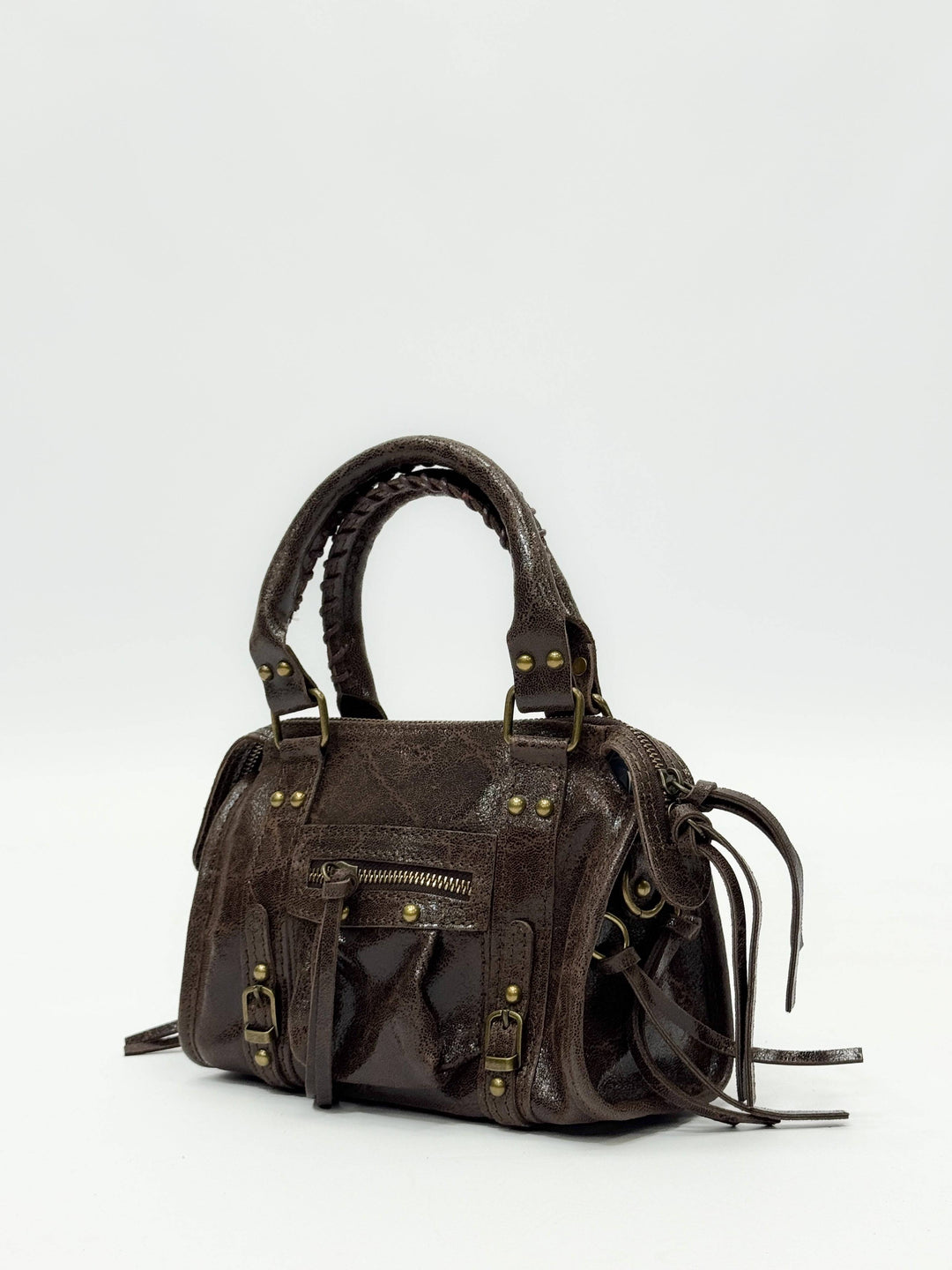 Emma & Rose Cape Town Daniëlle™ genuine leather borsa with sleek design and Italian craftsmanship, featuring smooth leather and elegant details.