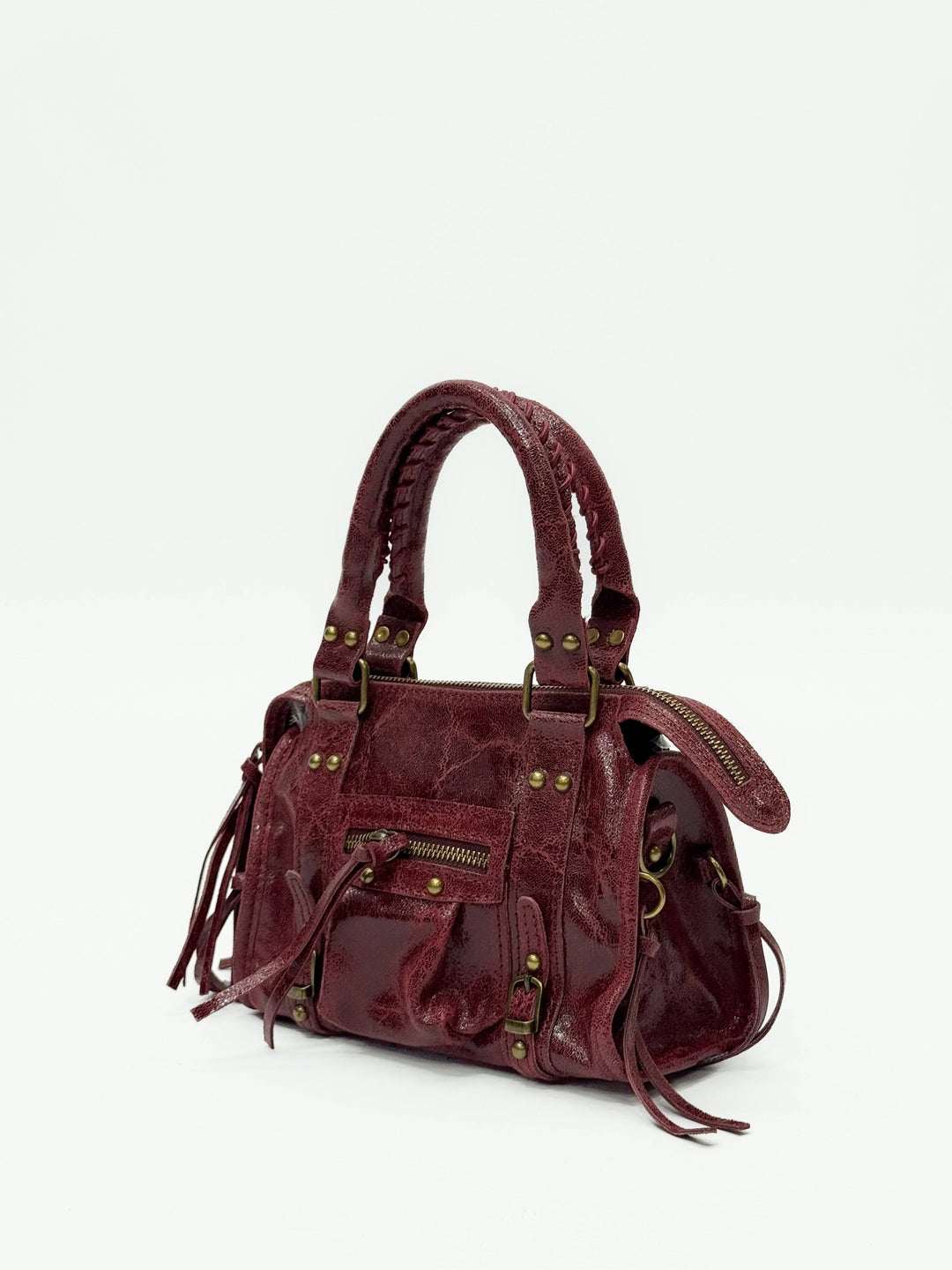 Elegant Daniëlle™ genuine leather Borsa bag by Emma & Rose Cape Town, showcasing its sleek design and high-quality craftsmanship.