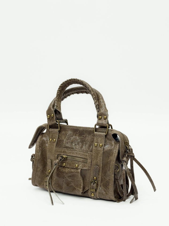 Elegant Daniëlle™ genuine leather borse by Emma & Rose Cape Town, featuring a stylish Italian design and craftsmanship.