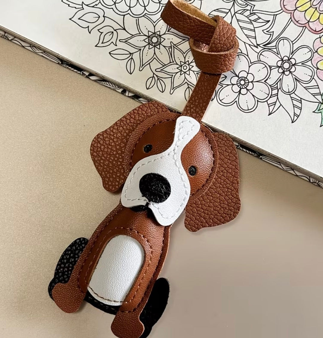Esmé™  |  Beagle-Shaped Bag Charm