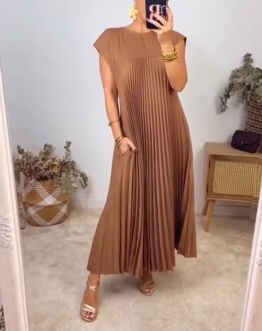 Jolie Timeless and Comfortable Dress - Elena Harper
