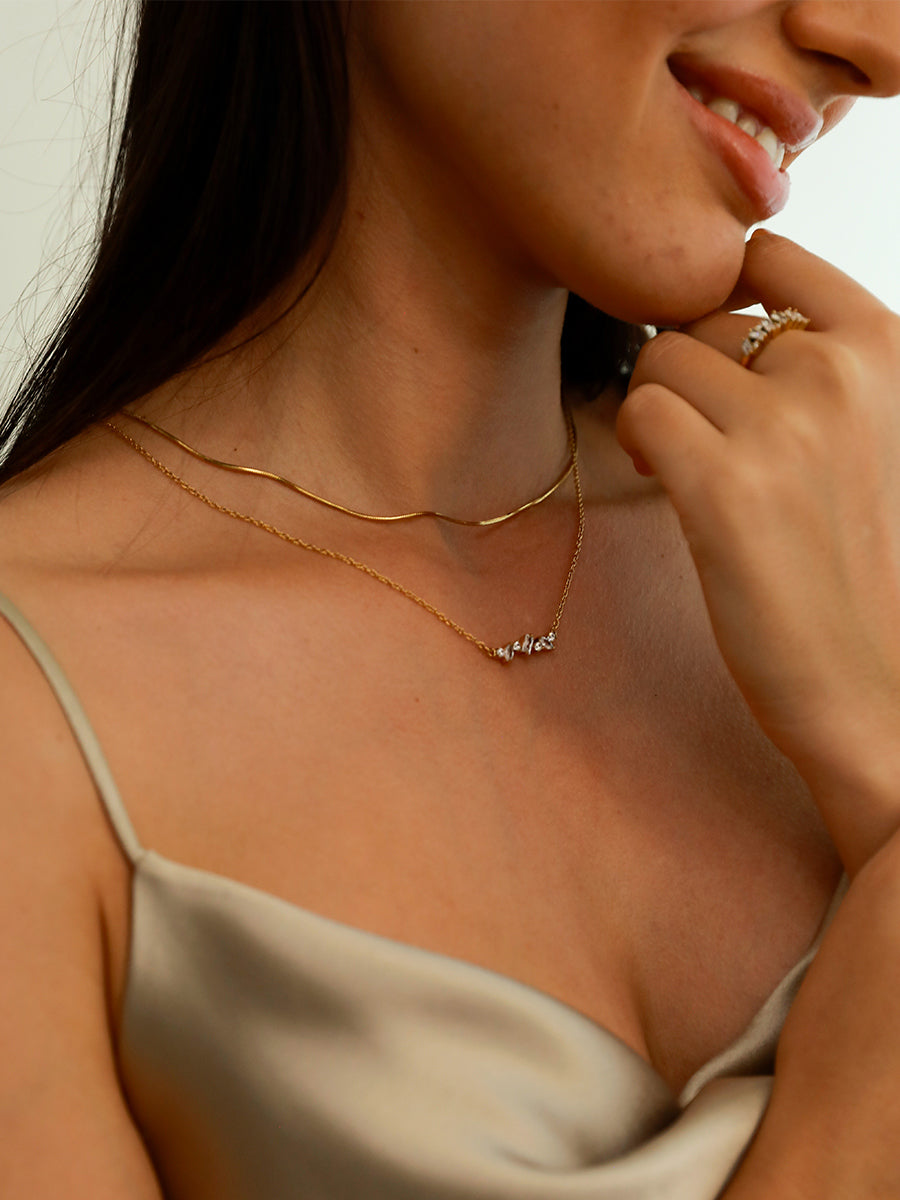 Elegant and Modern Slow Chain, view 6 - Elena Harper