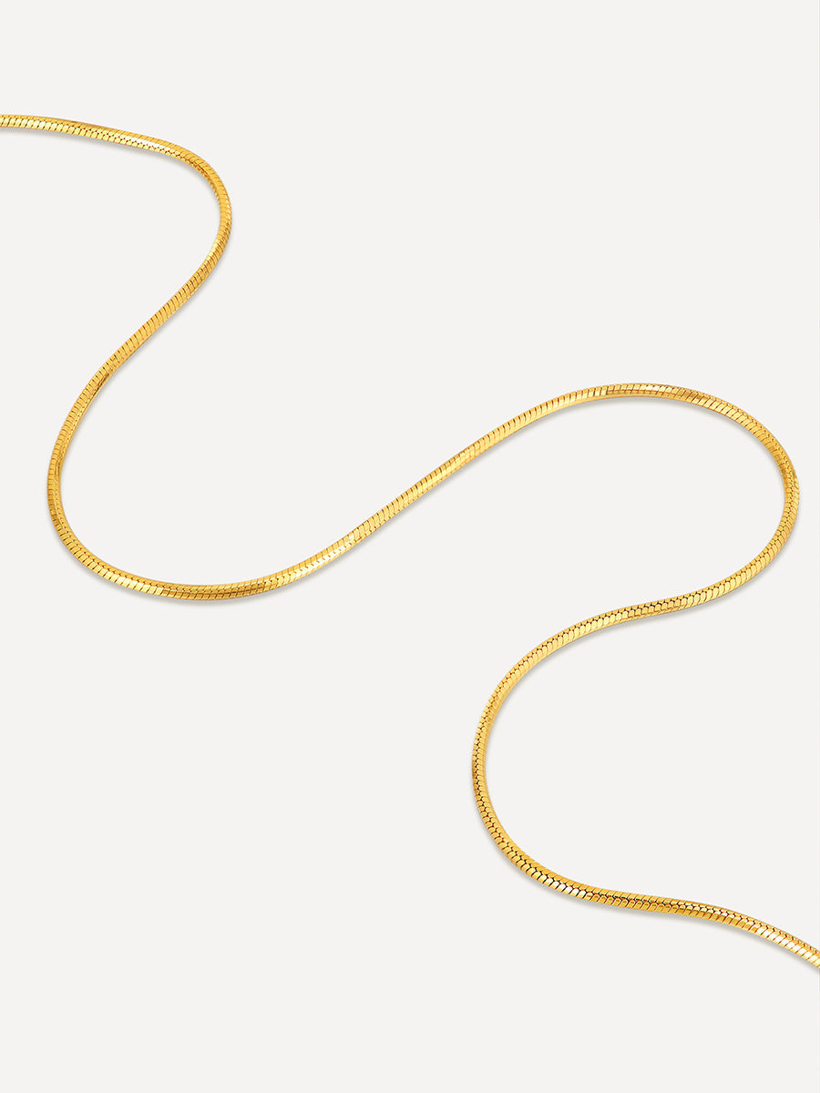 Elegant and Modern Slow Chain - Elena Harper