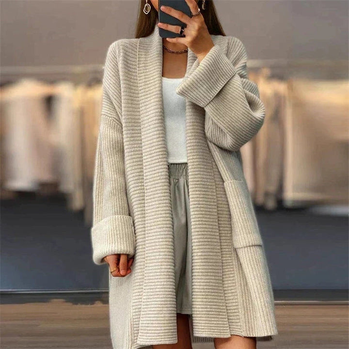 Mid-Heavy Knit Jacket for Women – Flexible Coverage and Light Comfort