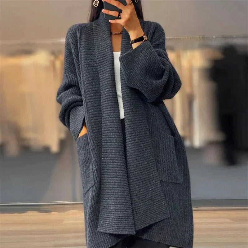 Mid-Heavy Knit Jacket for Women – Flexible Coverage and Light Comfort