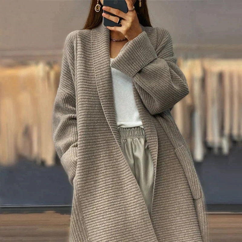 Mid-Heavy Knit Jacket for Women – Flexible Coverage and Light Comfort
