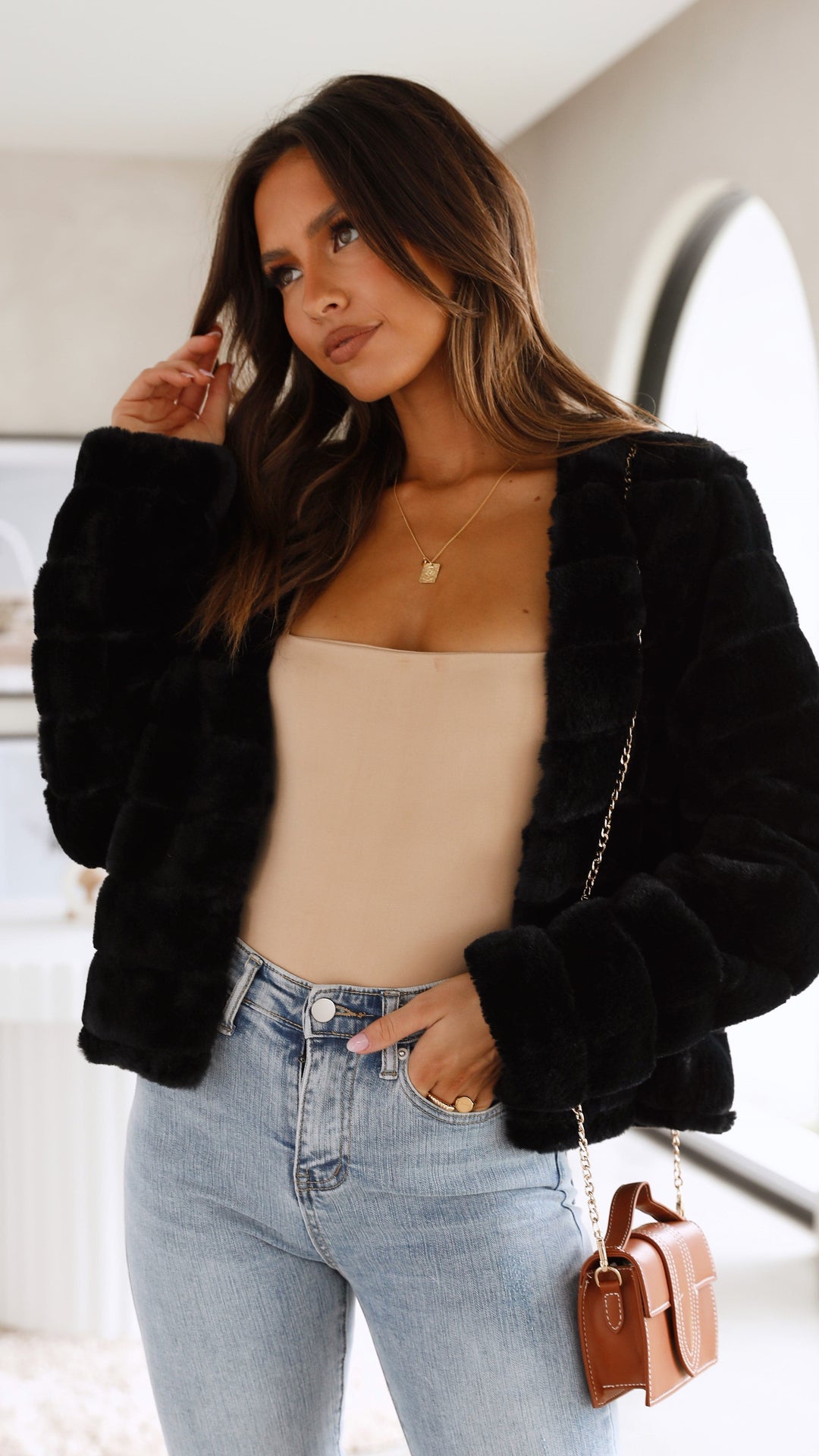 Luxurious Women's Crop Jacket Veloura - Elena Harper