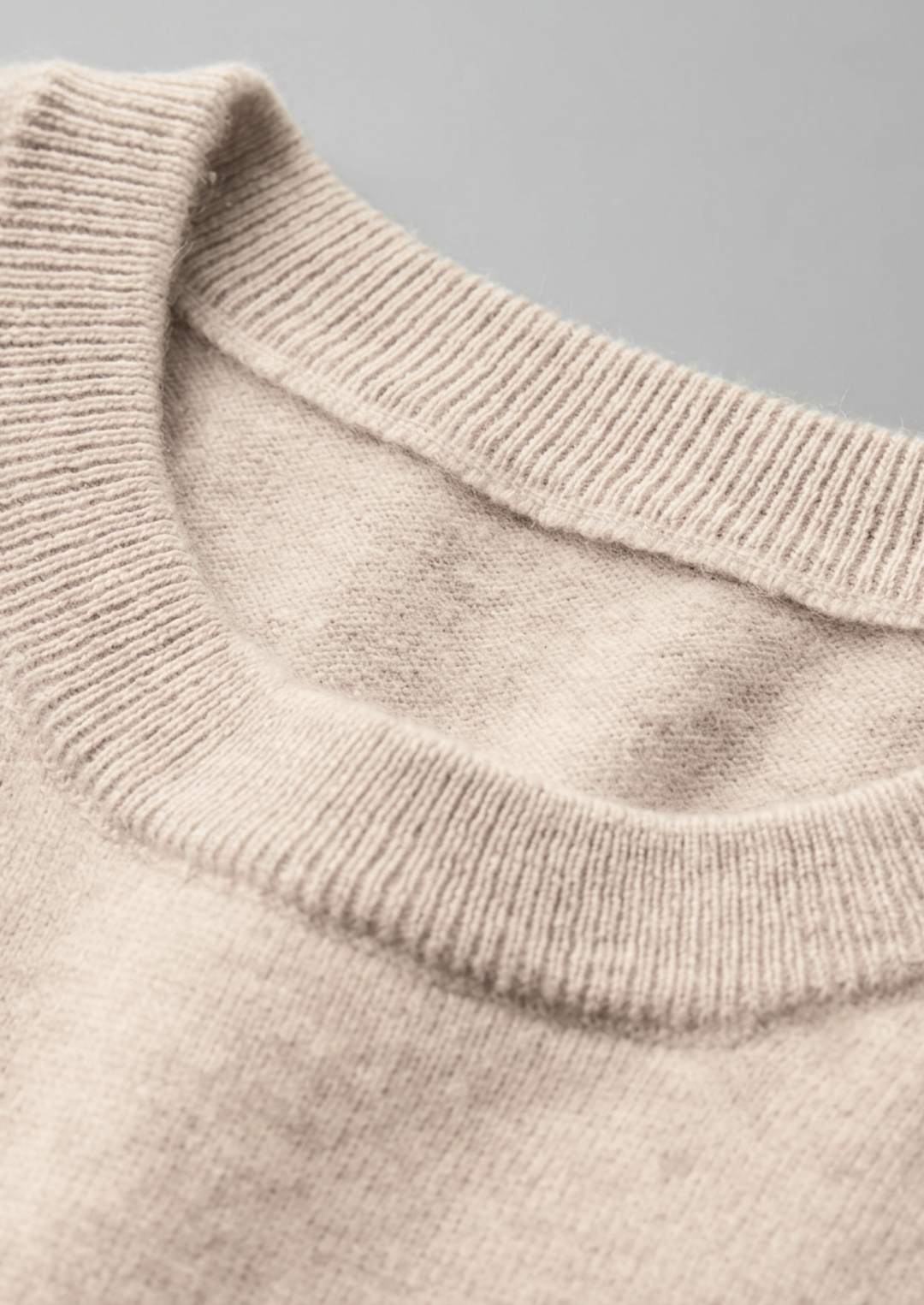 100% CASHMERE CLASSIC CREWNECK T-SHIRT