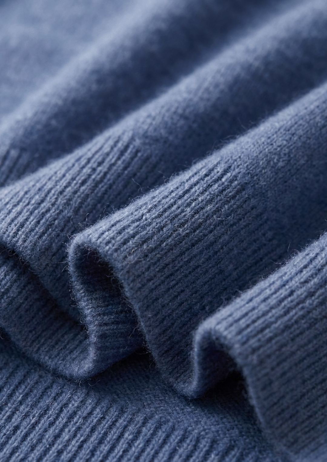 100% CASHMERE CLASSIC CREWNECK T-SHIRT