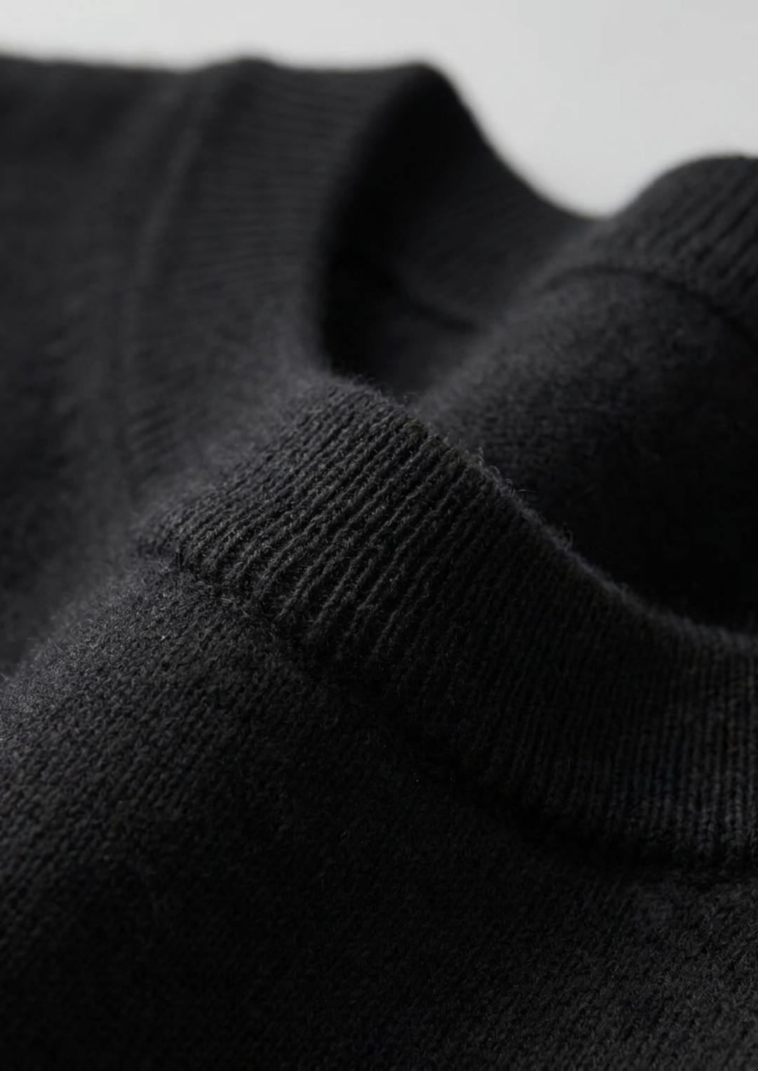 100% CASHMERE CLASSIC CREWNECK T-SHIRT