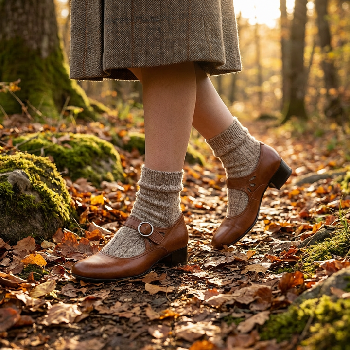Lucia | Women's Mary Jane Shoes with Round Buckle and Cut-Out Details | Vintage