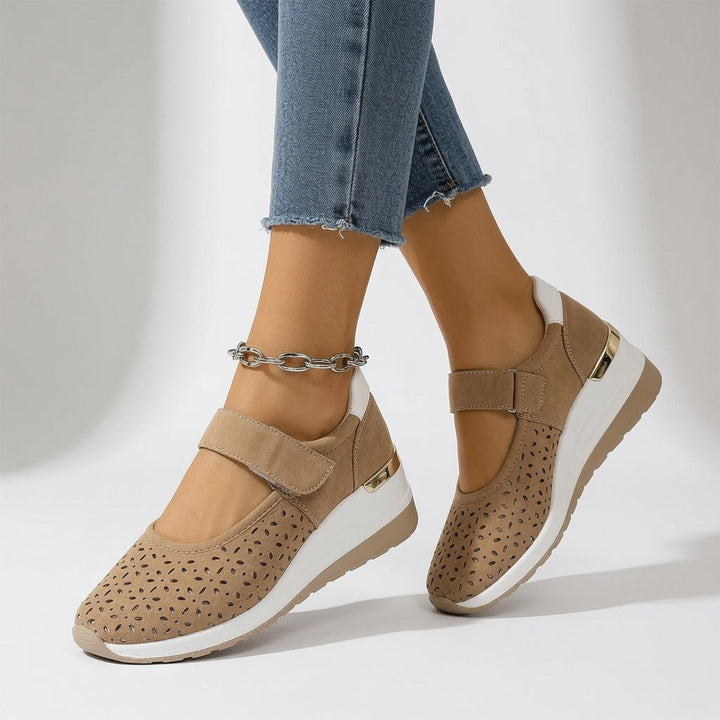 PLATFORM SANDALS FOR WOMEN