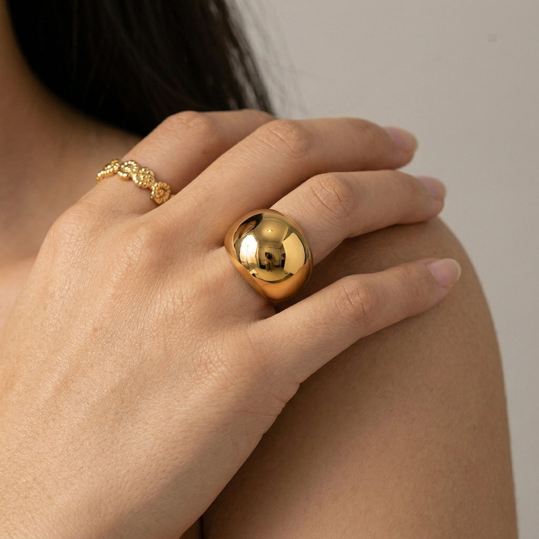 Ladies Statement Ring Dome Gold-Plated Band
