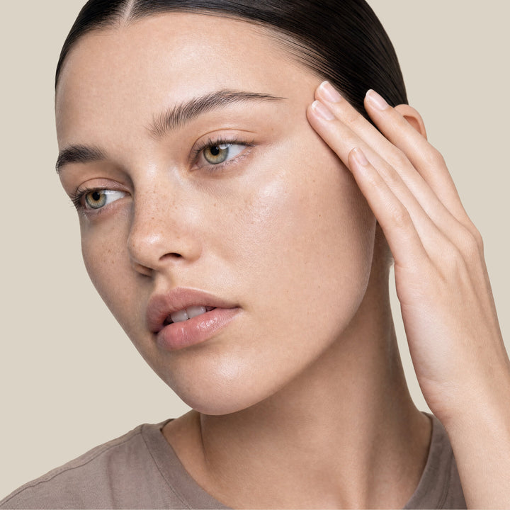 Anti-Blackhead Duo Cleans Pores and Prevents Blackheads