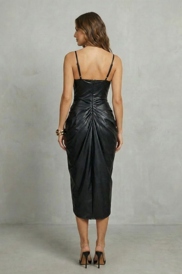 Noirvelle – Sculpted pleated elegance – Midi dress
