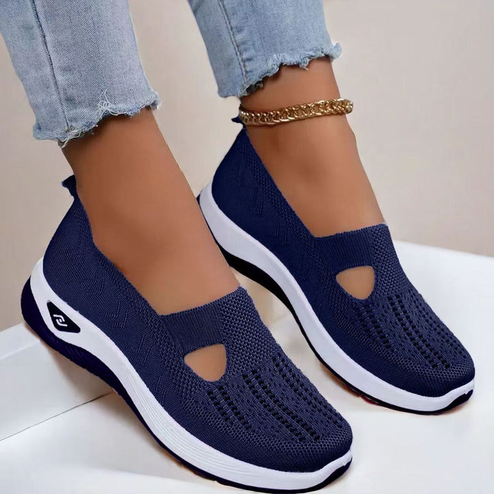 WALKING SHOES FOR WOMEN