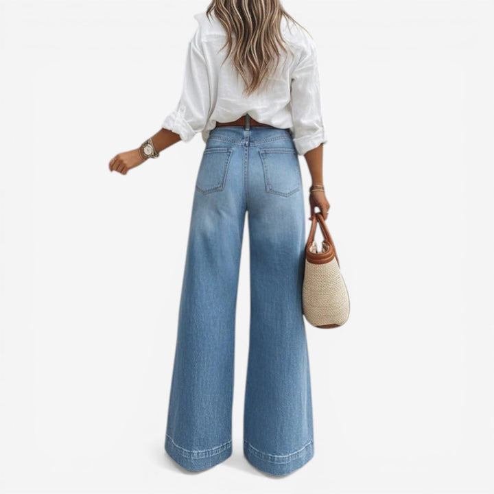 Gaia™ Flared Jeans