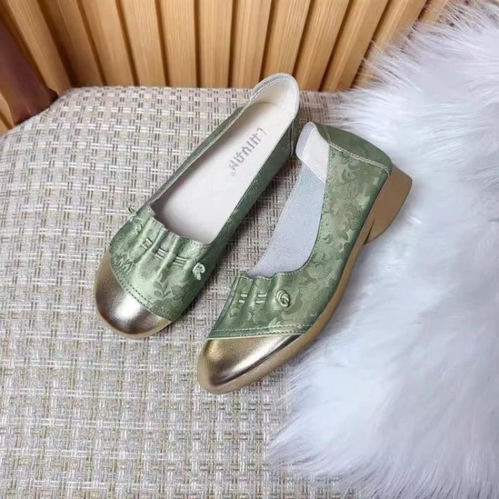 Women's Ballerinas with Fashionable Pleat Design and Shiny Toe Cap EB