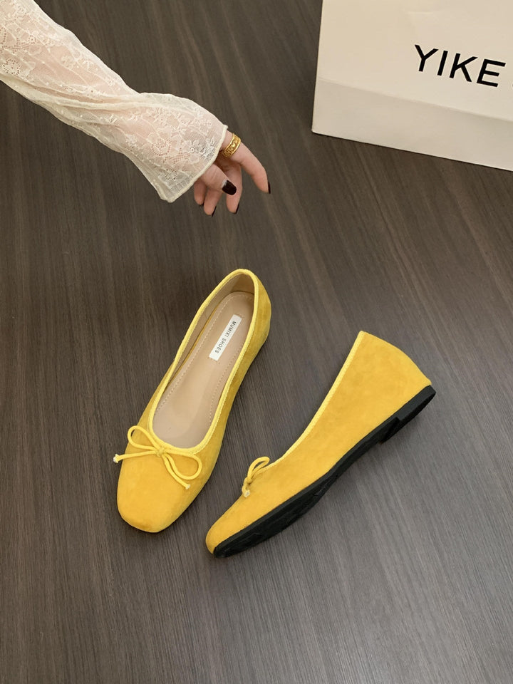 Women's Ballerinas with Delicate Bow Detail