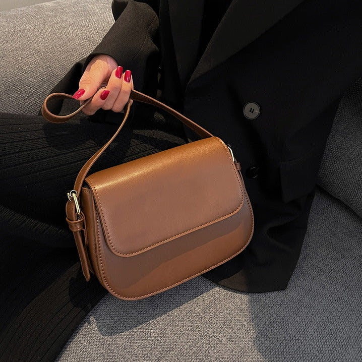 Eldborg | Elegant shoulder bag in muted nude tone