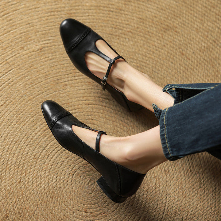 Reiten - Elegant T-Strap Leather Flats