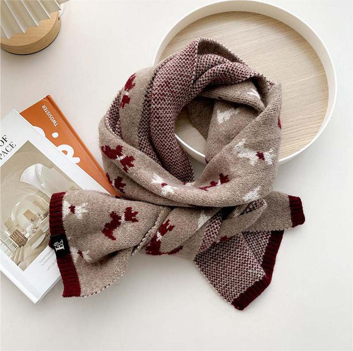 Knitted Scarf with Puppy Pattern