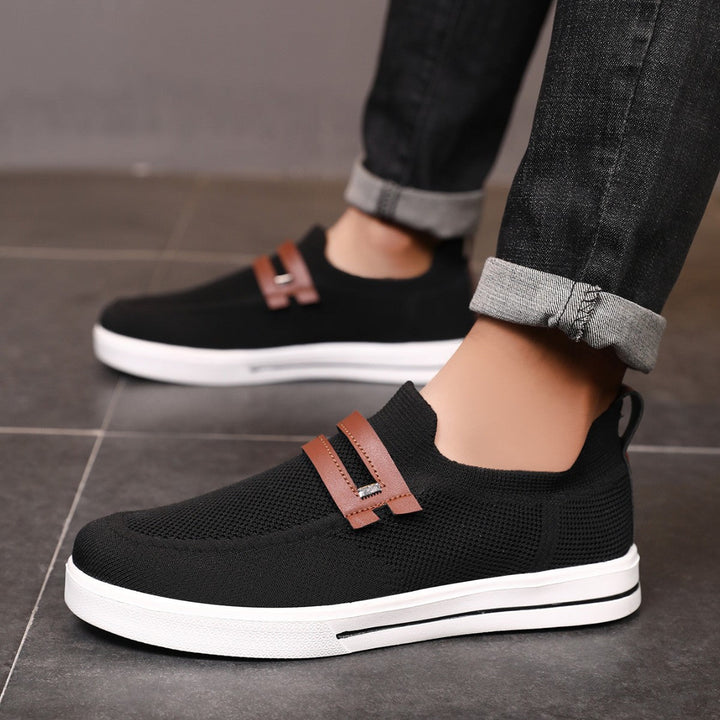 Women’s Comfortable Slip-On Sneakers with Breathable Mesh Upper and Non-Slip Sole EB