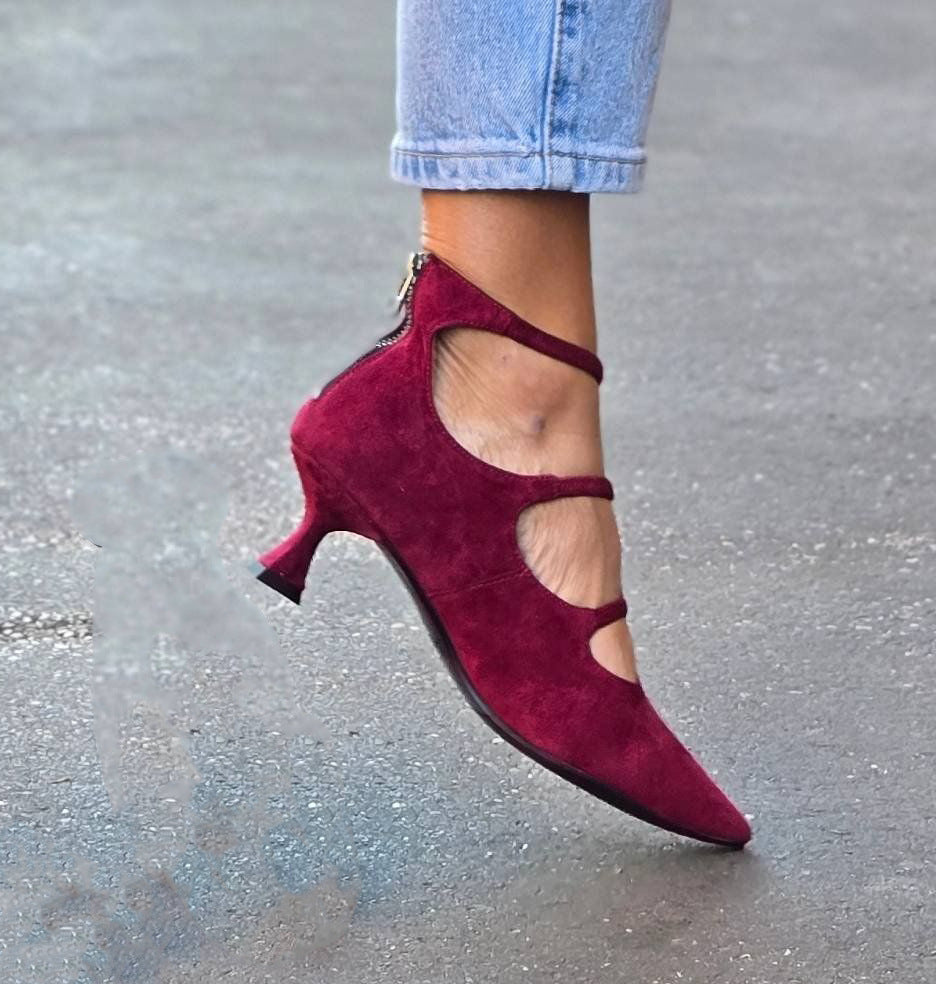 Decollete with Straps and Low Heel - Elena Harper