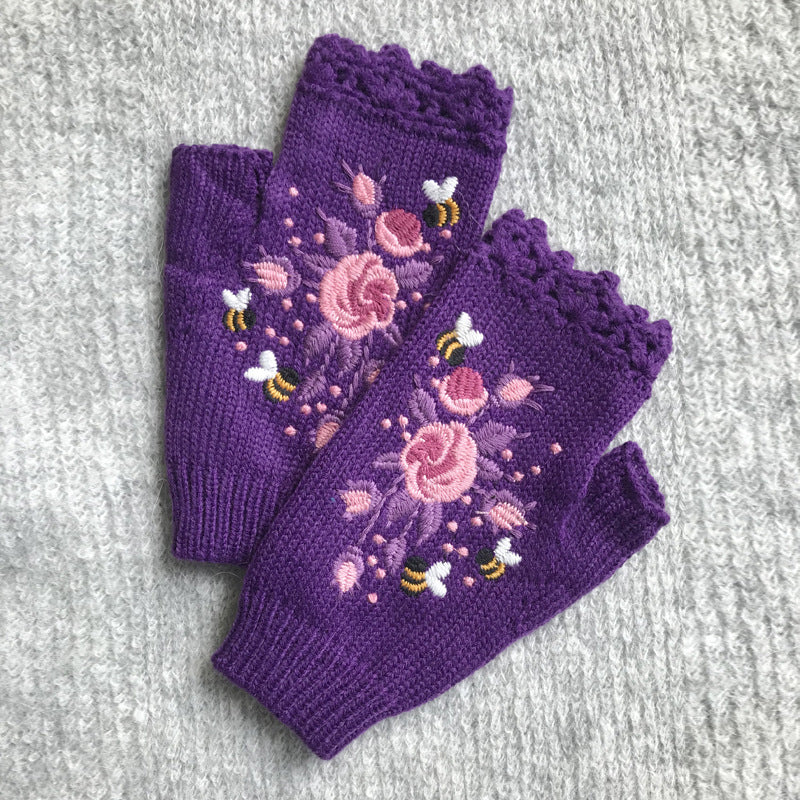 Warm Gloves with Floral Embroidery