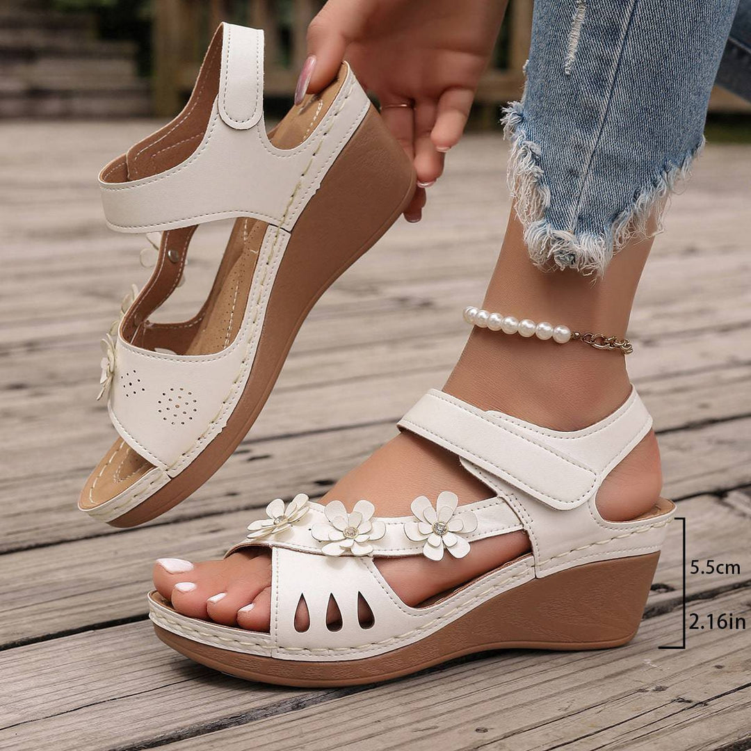 Elegant Oriélia™ stable support by Emma & Rose Durban, showing a stylish supportive brace designed for comfort and stability.