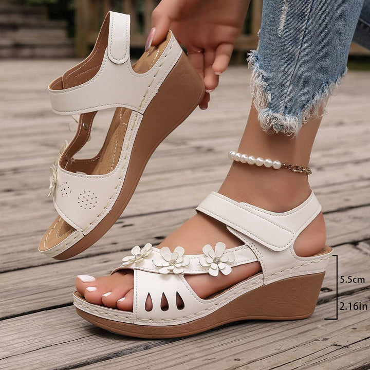 Elegant Oriélia™ stable support by Emma & Rose Durban, showing a stylish supportive brace designed for comfort and stability.