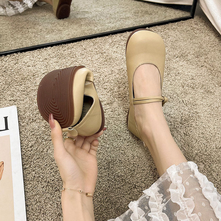 Ladies Comfortable and Elegant Ballerinas with Adjustable Strap and Soft Insole EB
